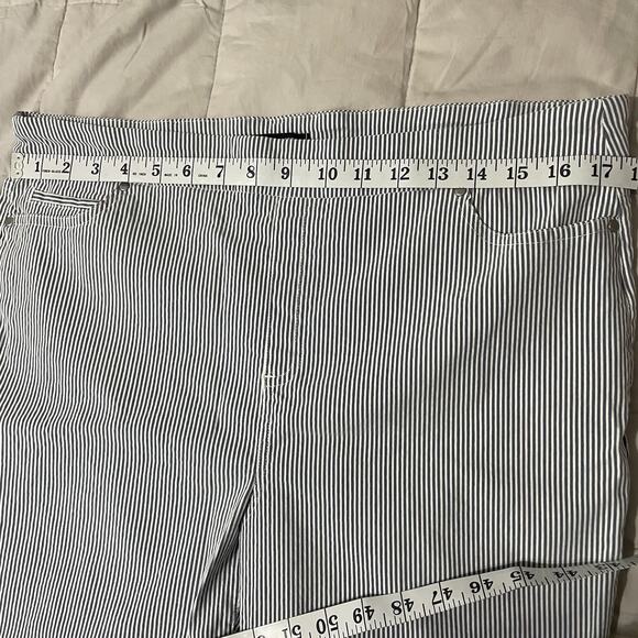 Mario Serrani Comfort Stretch Capri Pants Women Size XL Blue White Pinstripe - Picture 4 of 8